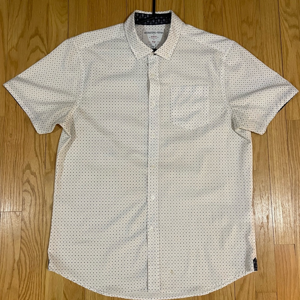 Men’s White Casual Button-up Shirt